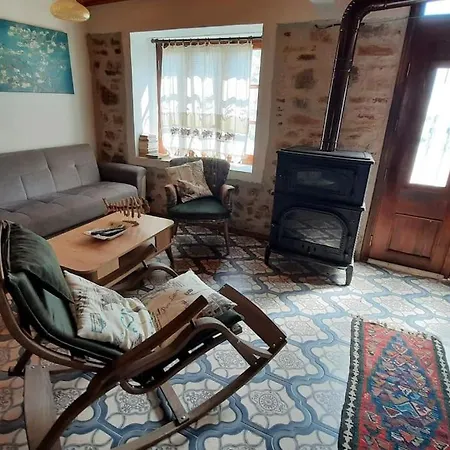 Old Stone House-sea View